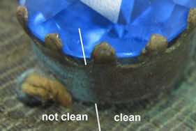 DT Blue jewel cleaning-detail / © Government of Canada, Canadian Conservation Institute. CCI 124901-0099
