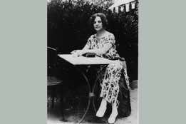 1923 - April-May: Managed by 21-year-old Doris Langley Moore, tours to Gibraltar, Cairo, Alexandria, Malta, with Leo and Mischel Cherniavsky; followed by a Provincial tour of England.
